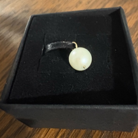 Catbird Gumball Pearl Charm - Picture 15 of 17